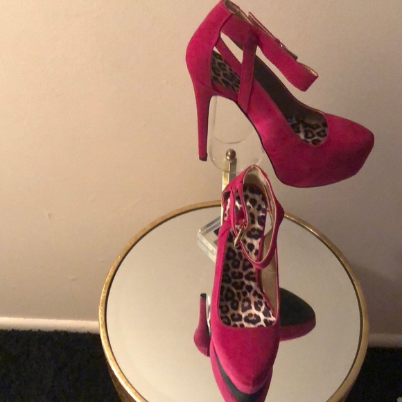 Women heels - Picture 2 of 7